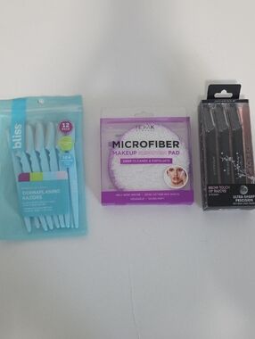 Microfiber Makeup Remover Pad And Facial Razors